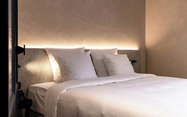 Hotel T