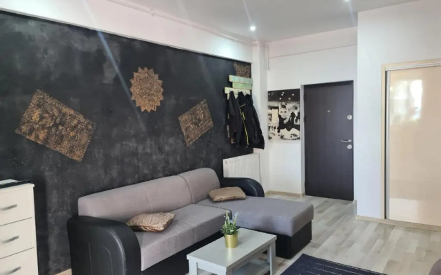 Panoramis Apartment by Eduard