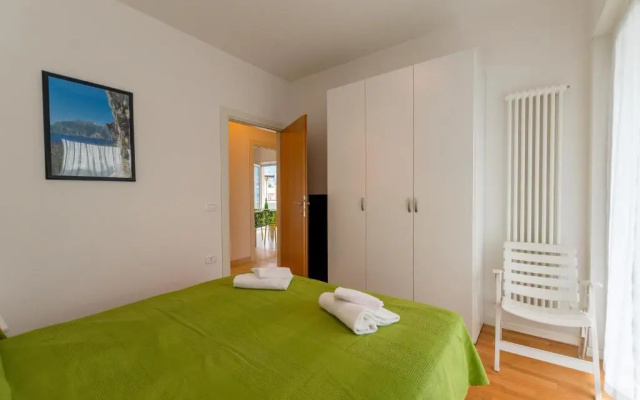 Torbole Relax, Pool & Balcony Apartment
