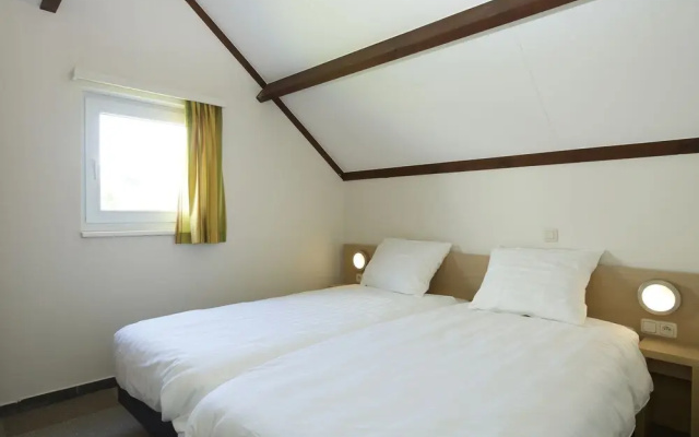 Nice Holiday Home with Dishwasher near Sea