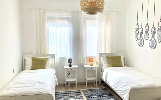 Luxurious 2 bedroom w/terrace Downtown