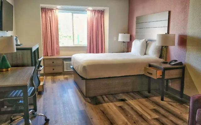 Arya Inn & Suites