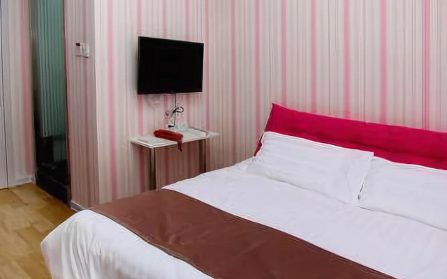 Rujia Tianqiao Business Hotel