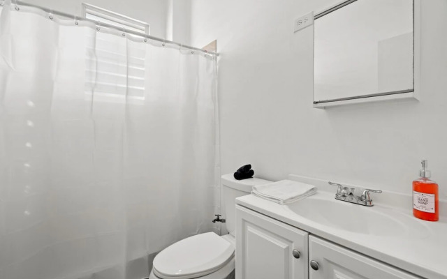 Otium Rentals San Juan City Apartment w Basketball Arcade