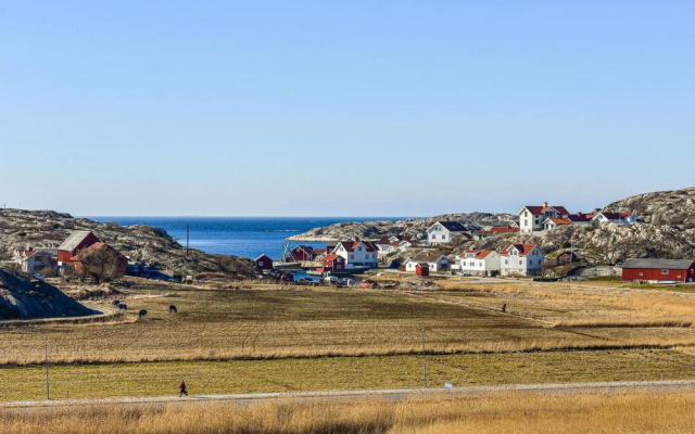 Nice Apartment in Skärhamn With Wifi and 1 Bedrooms