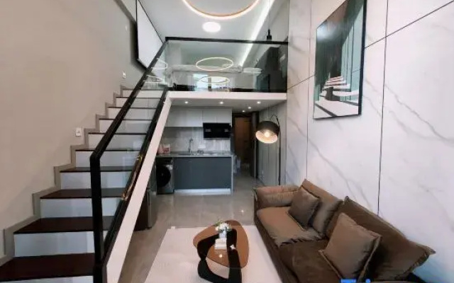 Wuhan Xilai Light Luxury Homestay (Xujiapeng Metro Station Branch)