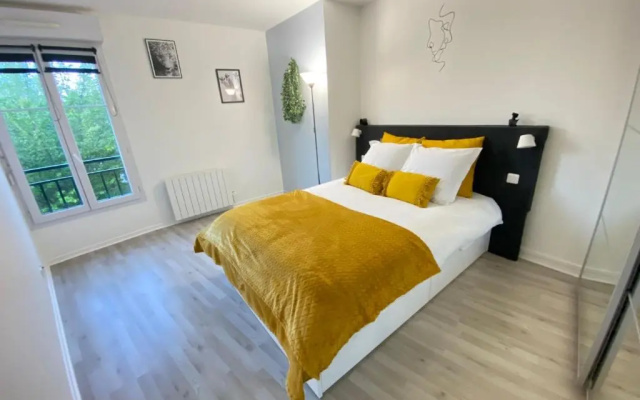 le 104 - Disneyland Paris -