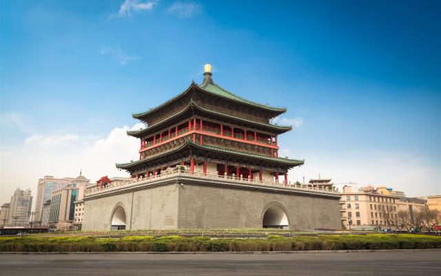 Отель Glorious Hotel (Xi'an Big Wild Goose Pagoda) Китай, Сиань - отзывы, цены и фото номеров - забронировать отель Glorious Hotel (Xi'an Big Wild Goose Pagoda) онлайн вид на фасад