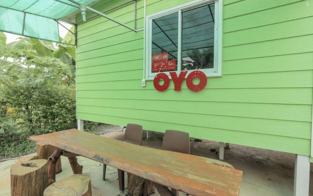 OYO 75325 Our House Tha Sao