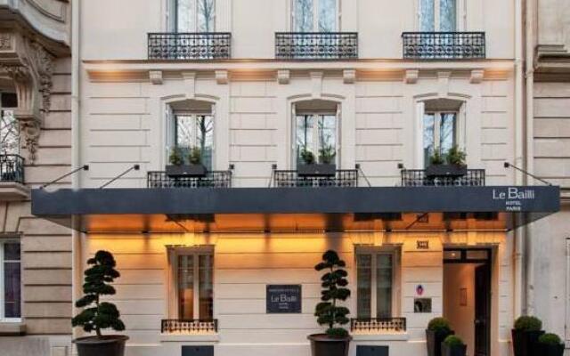 Hotel Bailli de Suffren - Tour Eiffel вид на фасад
