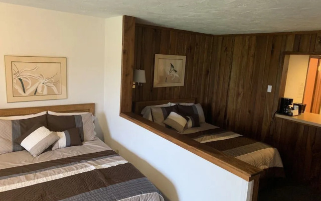 The Lodge at Indian Lake
