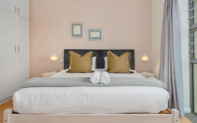 Caprice Court 8