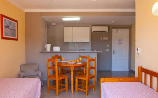 Martinez Apartments II