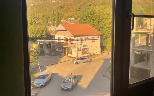 2h kom kV v Gagra
