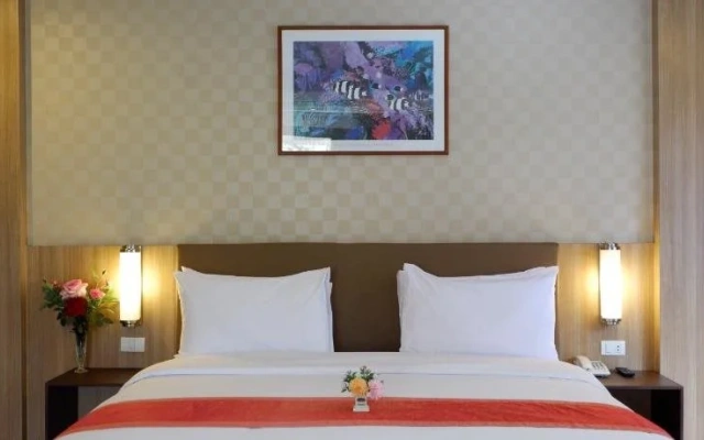 Dynasty Inn