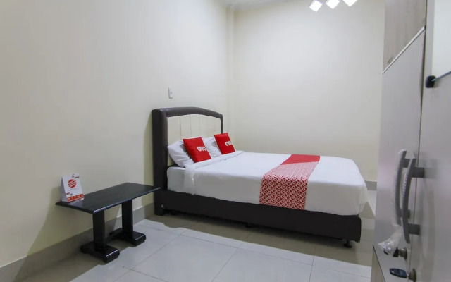 Ratu Residence by OYO Rooms