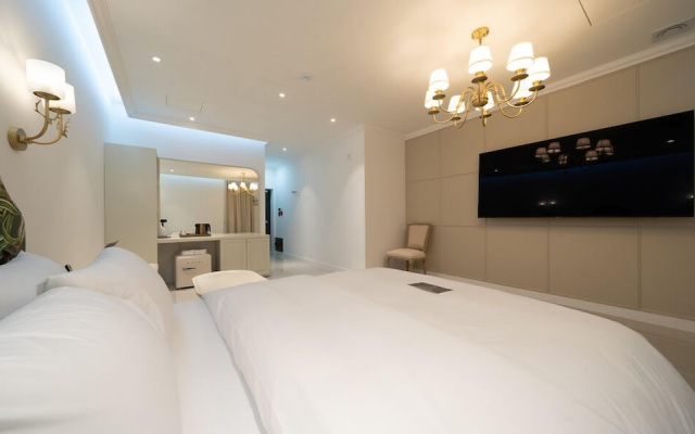 Pocheon LUA PREMIUM Drive-In Hotel