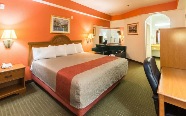 Motel 6 Alvarado, TX
