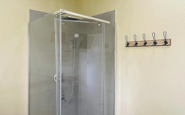 Ultra Modern 2 Bedroomed Apartment - 2082