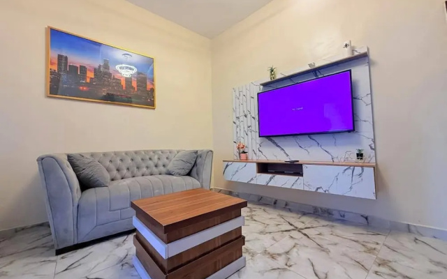 Jay's Wood Hotel And Apartment