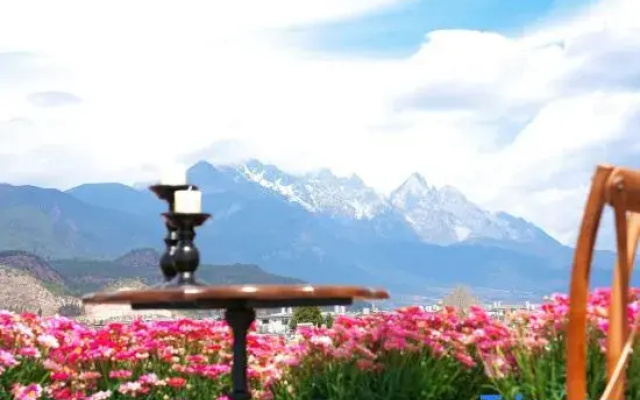 Lijiang Huashan Yunshe Snow Mountain View Homestay