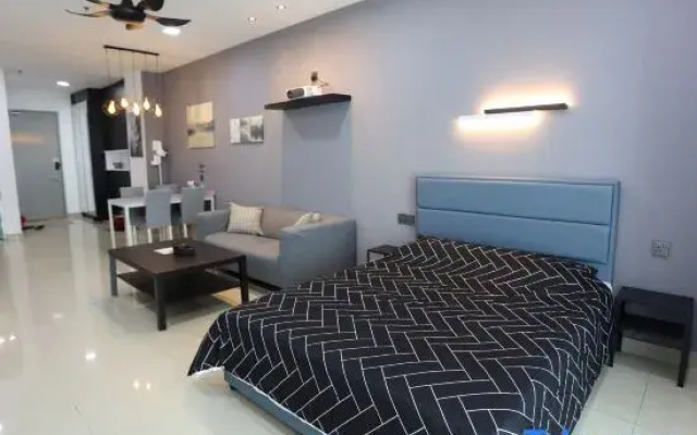 SS15 Courtyard First Subang Cozy Studio with WIFI/TV Box