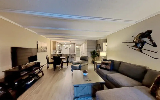 Spacious 2 BR Units at 1849 Condos With Free Pool, Parking & Wifi