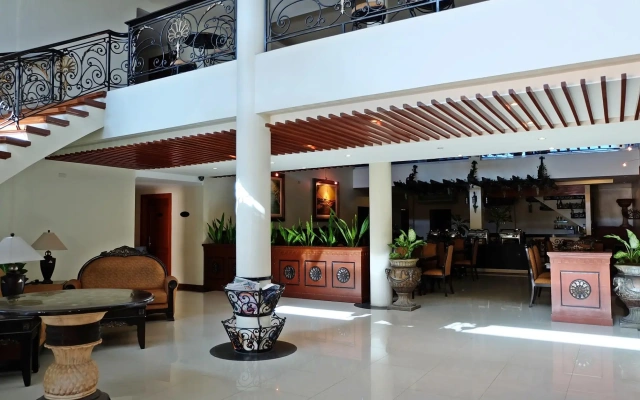 Alona Kew White Beach Resort