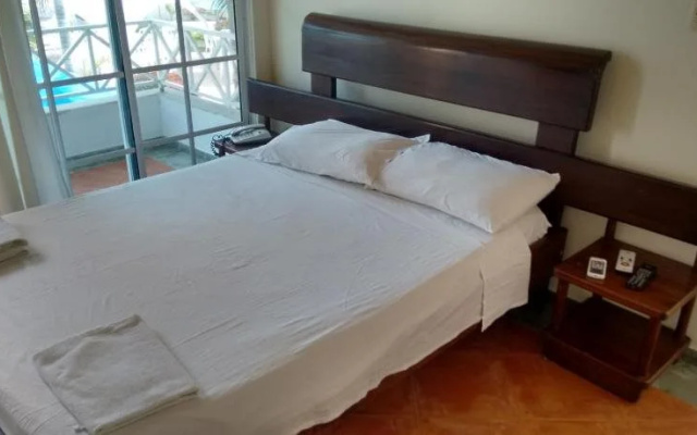 Hotel Tropical Inn