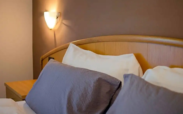 Flos Hotel