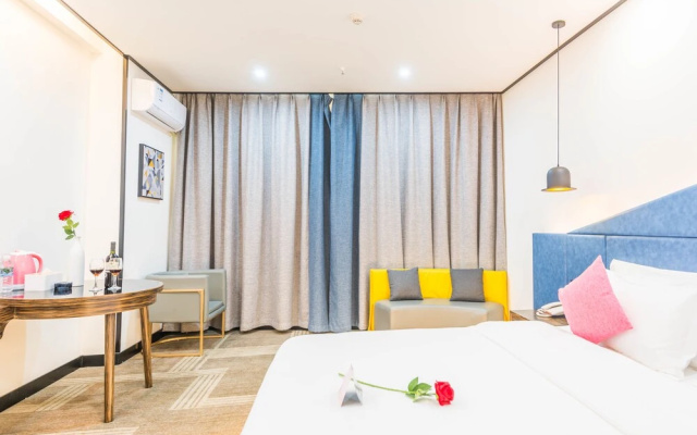 Yunzhishang SOFTTIME Hotel (Tengchong Tourist Bus Station)