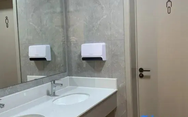Qianxi Dongfang Hotel (Taiyuan East Zhonghuan Road)