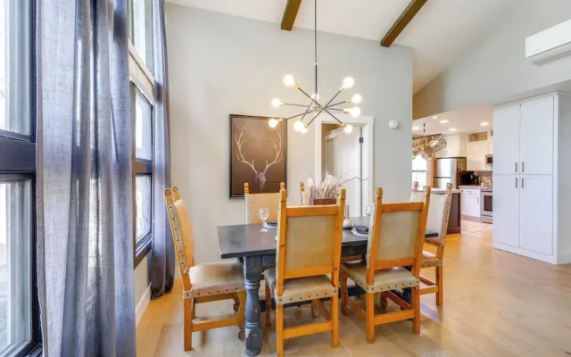 Townhome Near Dtwn Flagstaff: Grill, Golf & Relax!