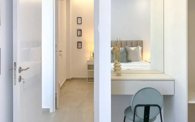 Phaedrus Living: Limnaria Luxury Flat Vine 121