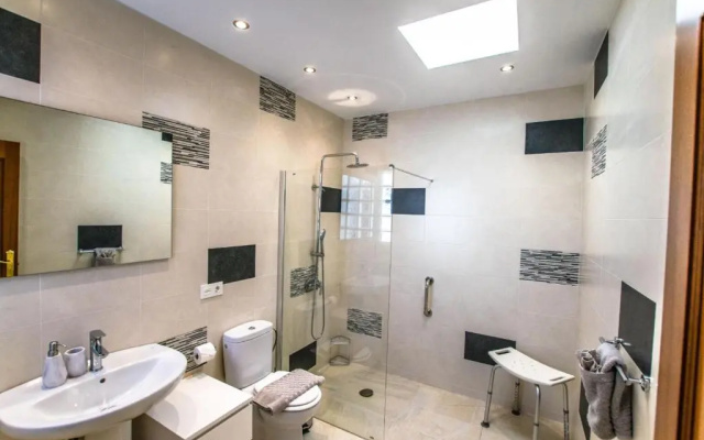 Villa Alegranza - LH190 By Villas Now Ltd
