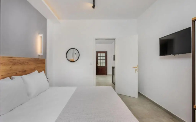 Eleon Suites & Apartments