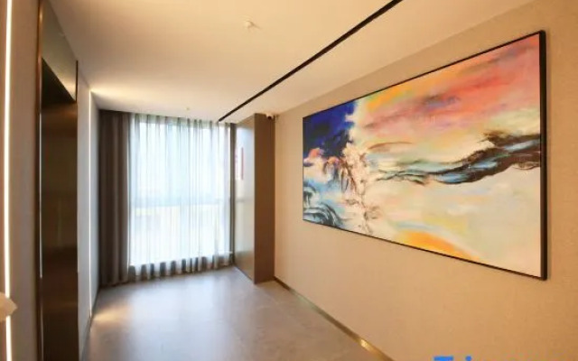 Yibin moon Peninsula Light Hotel(University City & Exhibition Center)
