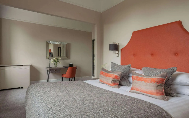 Oatlands Park Hotel