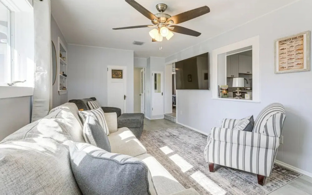 Boat Dock & Yard: Waterfront Okeechobee Retreat