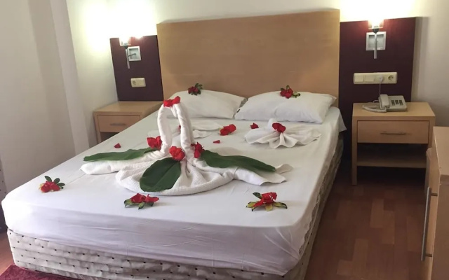 Side Elis Hotel