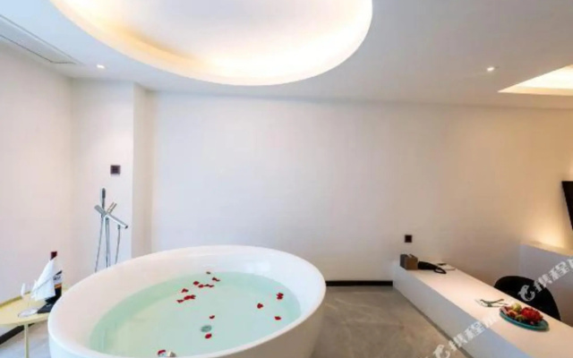 Xiyue · Man Hotel