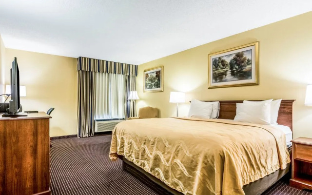 Executive Inn & Suites