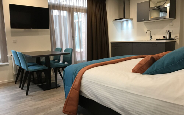 Rivers Hotel & Restaurant