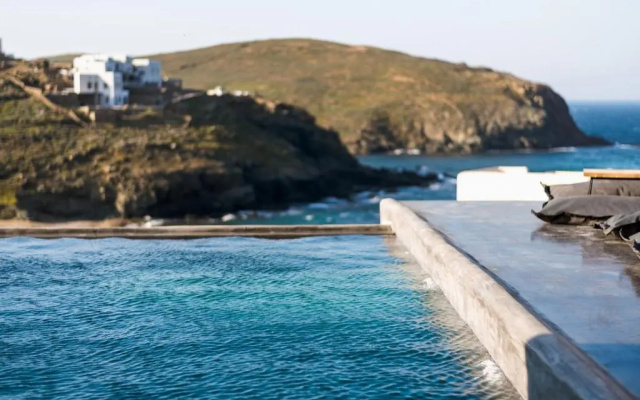 Mykonist Merchia Beach Villas & Suites