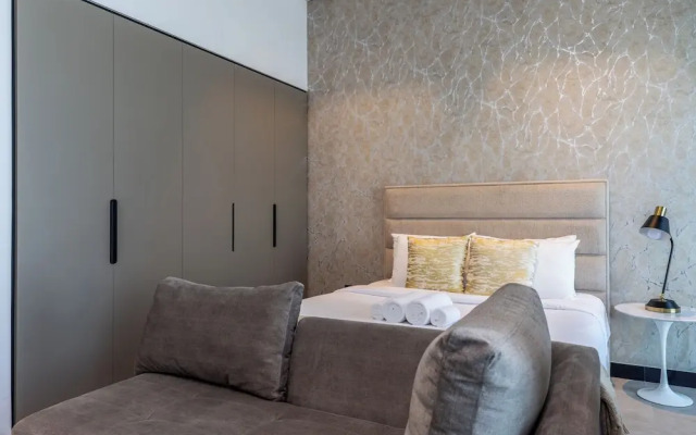 Waves - Elegant Studio Retreat in Dubai’s Business Bay