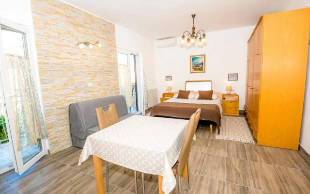 Guest House AB Adria Home