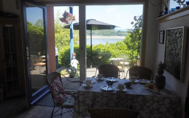 Casa Mundo Bed & Breakfast