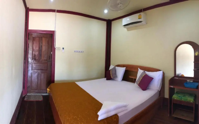Somphamit Guesthouse