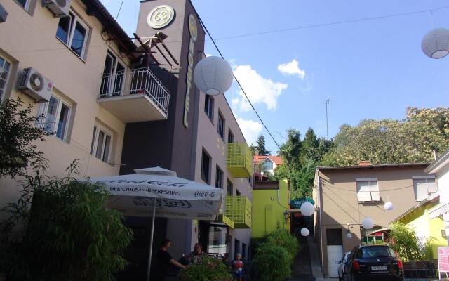 Hostel 63 вид на фасад