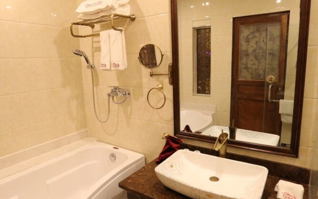 Pingyao Zhizhonghe Grand Hotel